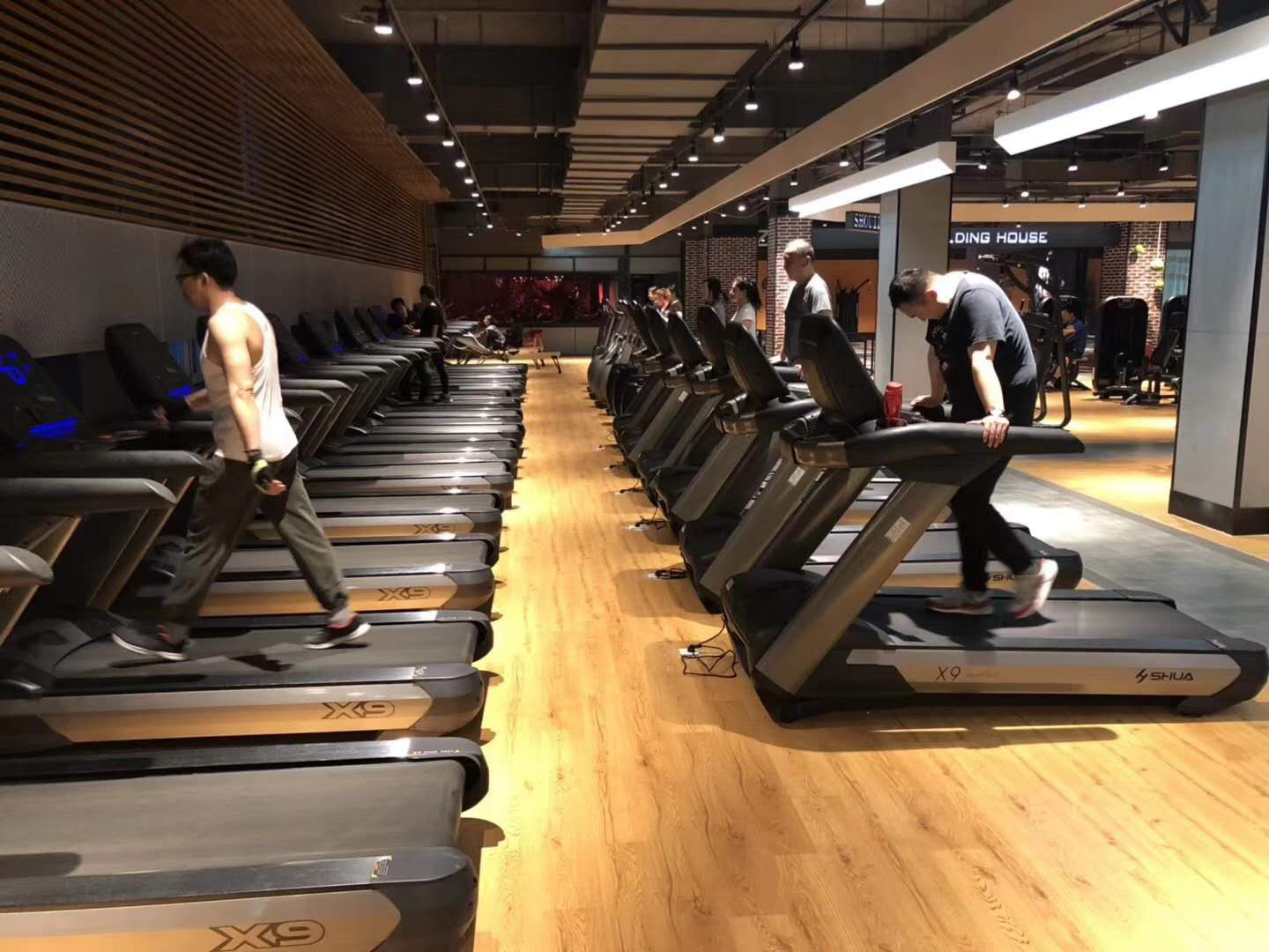 好博体育智能健身器材